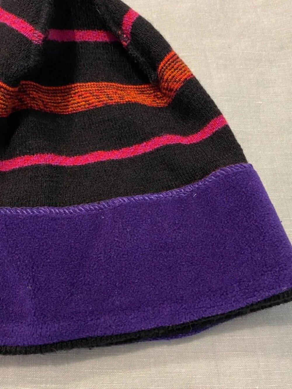Vintage 1990s 1992 Patagonia black orange pink striped wool blend beanie hat - Picture 6 of 9